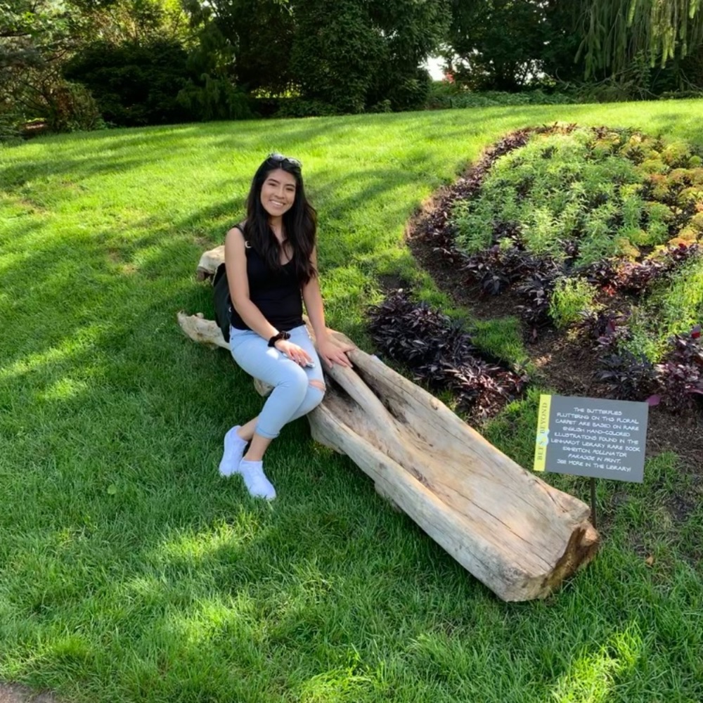 Meet your Posher, Perla